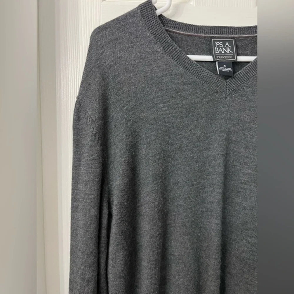 Men’s V Neck Sweater
